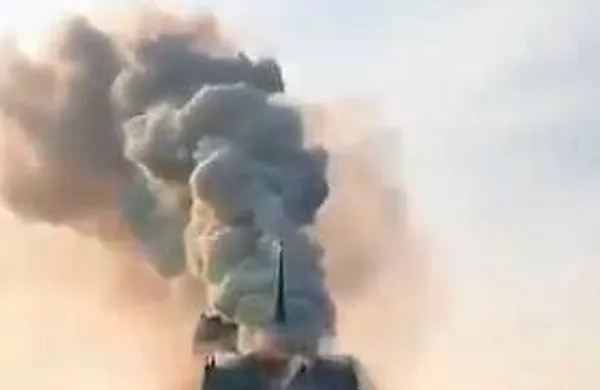 Obseg škode po požaru, ki je močno poškodoval katedralo Notre 
Dame, še ni jasen. Na glede na to je škoda neprecenljiva, saj so 
posamezni segmenti dediščine izgubljeni. 