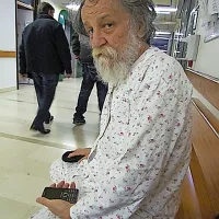 Marko Brecelj tudi v spletnem dnevniku Dodogovor.org redno 
poroča tako o projektih kakor o svojem “položaju”, ki je, kakor je 
zapisal januarja, “resnejši od vzorca na piđami”.