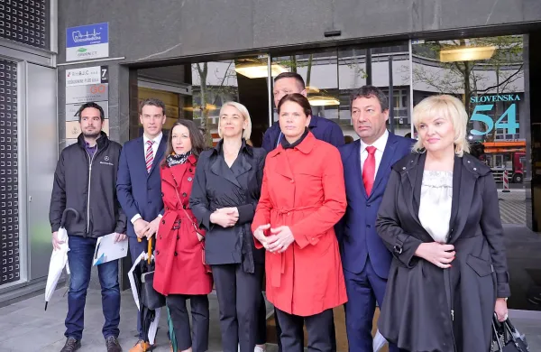 Stranka SAB je danes vložila kandidatno listo za volitve za 
evropski parlament.