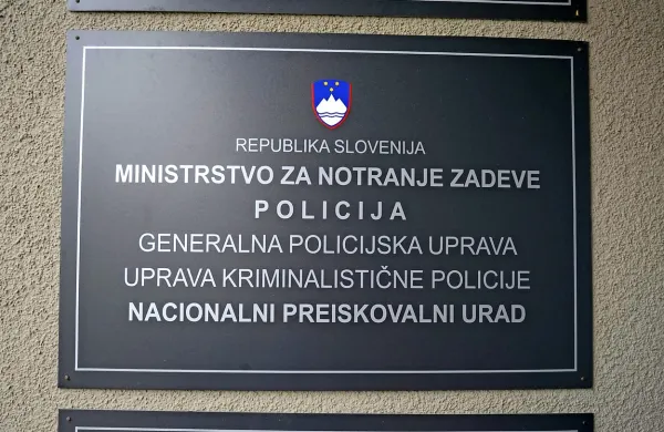 Uradniški svet je prejšnji teden oblikoval mnenje o edinem 
kandidatu na ponovljenem natečaju za direktorja Nacionalnega 
preiskovalnega urada (NPU).