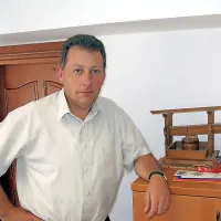 Pobudnik vložitve veta je bil državni svetnik Branko Tomažič