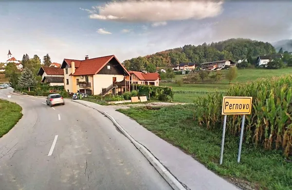 Pred štirimi leti se je v vasi Pernovo zgodila tragedija; če je sprva kazalo, da je 24-letno dekle 
ponesreči ustrelil njen leto starejši fant, se je kasneje izkazalo, da jo je umoril.