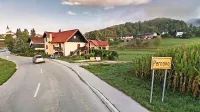 Pred štirimi leti se je v vasi Pernovo zgodila tragedija; če je sprva kazalo, da je 24-letno dekle 
ponesreči ustrelil njen leto starejši fant, se je kasneje izkazalo, da jo je umoril.