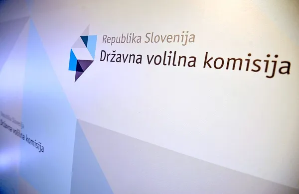 DVK potrdila vseh 14 vloženih kandidatnih list za Evropske volitve