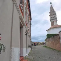 Sveti Jurij je kljub dežju prinesel pomlad