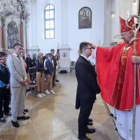 Sveti Jurij je kljub dežju prinesel pomlad