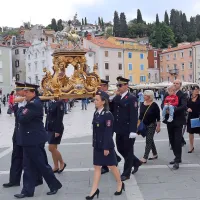 Sveti Jurij je kljub dežju prinesel pomlad