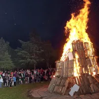 Pohod z baklami in kres na Markovcu