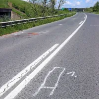 Prizorišče hude prometne nesreče na stari cesti od Bertokov proti 
Bivju