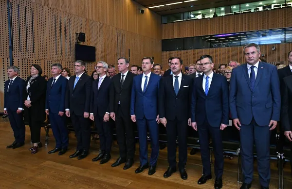 Na Brdu pri Kranju osrednja slovesnost ob 15-letnici članstva Slovenije v EU
