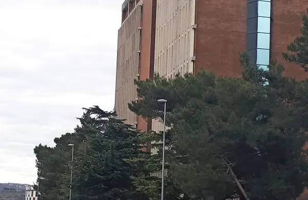 Banke lastnice Intereurope bodo predvidoma v petek podpisale 
pogodbo o prodaji koprske logistične družbe, so iz Intereurope 
sporočili prek spletnih strani Ljubljanske borze.