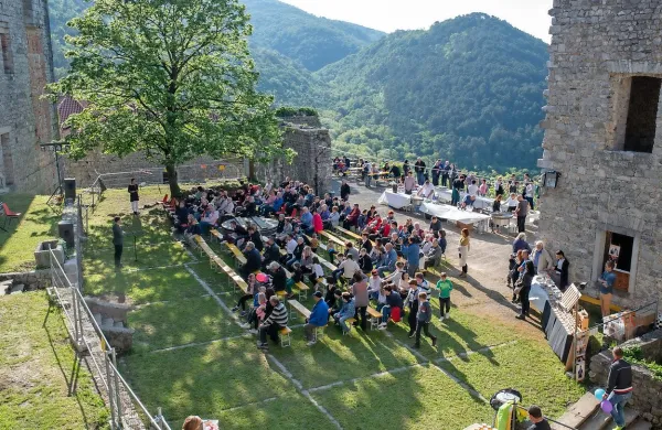 Rihember&scaron;ki grad je odprt