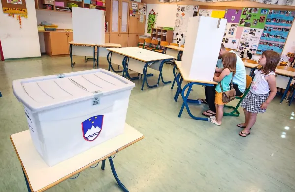 Z bližnjimi evropskimi volitvami se bo zaključil  ciklus, ki se je začel 
pozno jeseni 2017 s predsedniškimi, nadaljeval lani poleti s 
parlamentarnimi in jeseni z lokalnimi. 