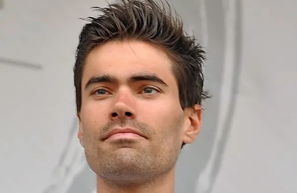 Eden glavnih osmoljencev letošnje kolesarske dirke po Italiji je 
Nizozemec Tom Dumoulin.
