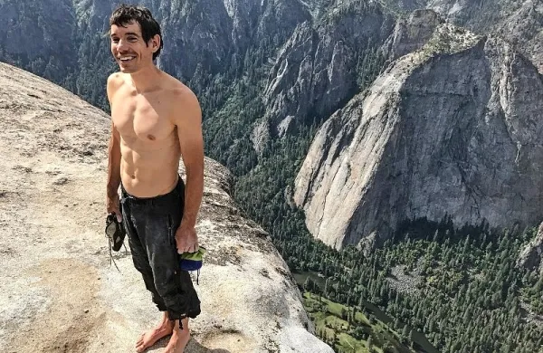 Alex Honnold po neverjetnem plezalskem podvigu.