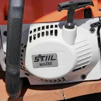 Sivo-oranžni motorki manjka ena črka in seveda vsa kakovost. 
Pravi proizvajalec takšnih motork je zaščitil ne samo ime, ampak 
tudi barvno kombinacijo. 
