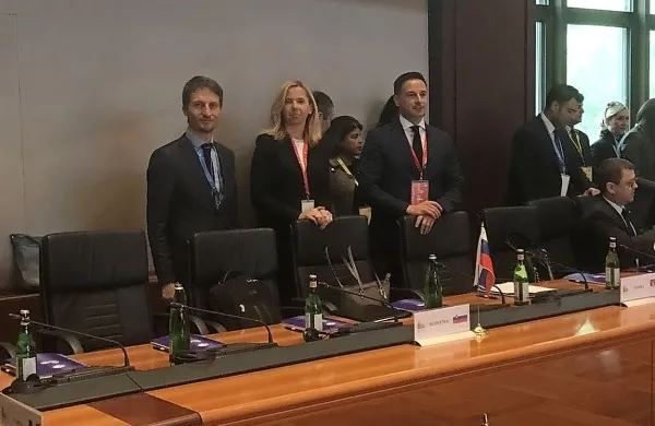 Generalna direktorica policije Tatjana Bobnar se je včeraj v Rimu 
pogovarjala tudi o uvedbi mešanih patrulj na obmejnem območju 
z Italijo.
