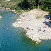 Po mostom čez Sočo je bilo kopališče od nekdaj.