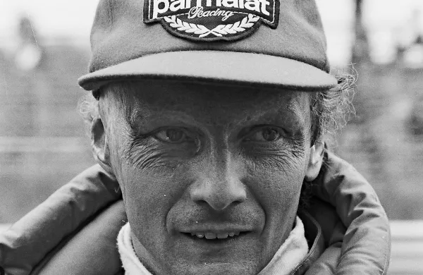 Umrl je Niki Lauda, sloviti avstrijski dirkač v formuli 1.