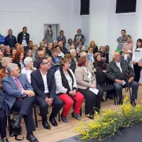 V Hi&scaron;i kulture tudi va&scaron;ka knjižnica
