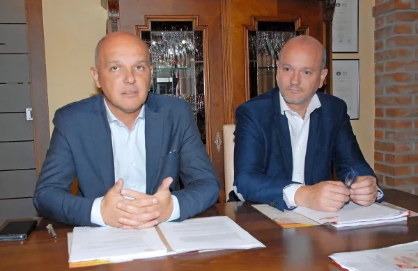 Danilo Kobal, predsednik Mlinotestove uprave (levo), pravi, da so 
Mlinotestove testenine  primerljive z najboljšimi italijanskimi. 