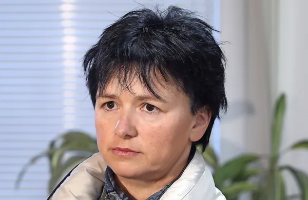 Člani sveta Osnovne šole Dante Alighieri iz Izole niti na današnji 
seji niso odločali o morebitni razrešitvi ravnateljice Simone 
Angelini.