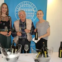 Mladosten in profesionalen pristop k predstavljanju vin