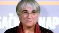 Dr. Ljubica Jelušič opozarja, da mora vojaška dejavnost spoštovati 
tudi okoliško prebivalstvo, zlasti v nočnem času. 