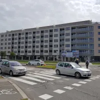 Največ zanimanja  je  za večsobna stanovanja v višjih nadstropjih.
