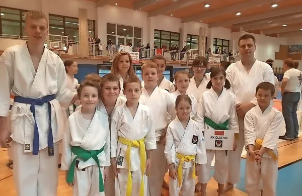 Uspehi karateistov