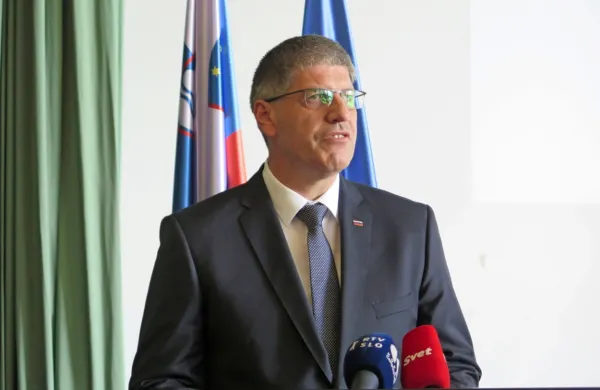 Minister za notranje zadeve Boštjan Poklukar