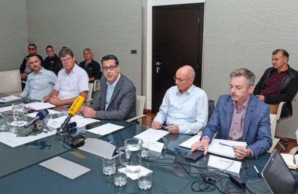 Ta, 6,6 milijona evrov vreden projekt bo  ključnega pomena za 
ureditev prometnih zagat v mestu, je na novinarski konferenci 
poudaril župan Aleš Bržan.