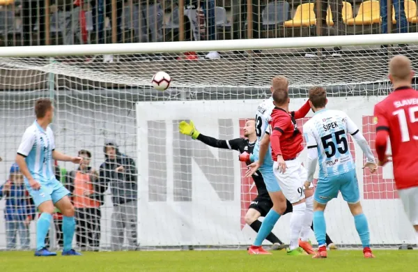 Tako je gol za vodstvo Tabora  z 1:0 dosegel Stefan Stevanović 
(tretji z desne).