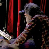 Glasbenike je v svoj objektiv ujel tudi kantavtor Marko Brecelj, ki 
letos prav tako sodeluje pri Primorskem poletnem festivalu. 