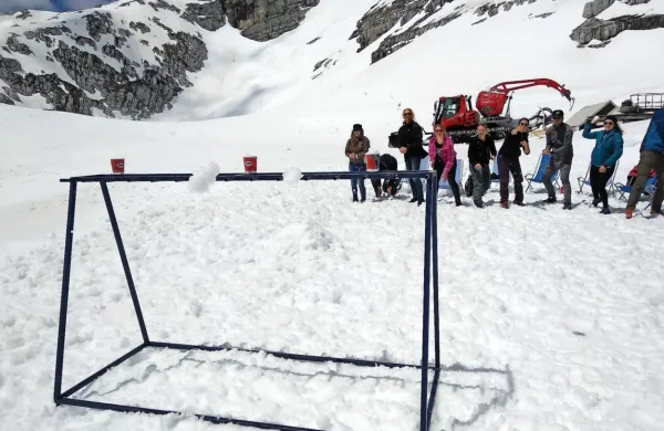 Najboljšim v kepanju so namenili brezplačne vozovnice na Kanin.