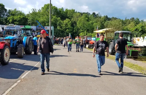 Rekordna kra&scaron;ka traktorijada