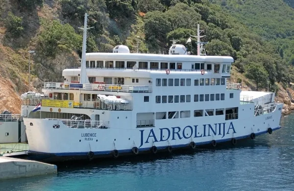 Jadrolinija z mobilno aplikacijo za nakup vozovnic