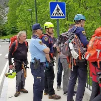 Britanca i&scaron;čejo že &scaron;esti dan