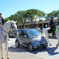 V Portorožu in Piranu policisti na konjih
