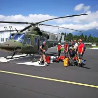 Kljub slabosti je 65-letni mo&scaron;ki nepo&scaron;kodovan pri&scaron;el iz jame