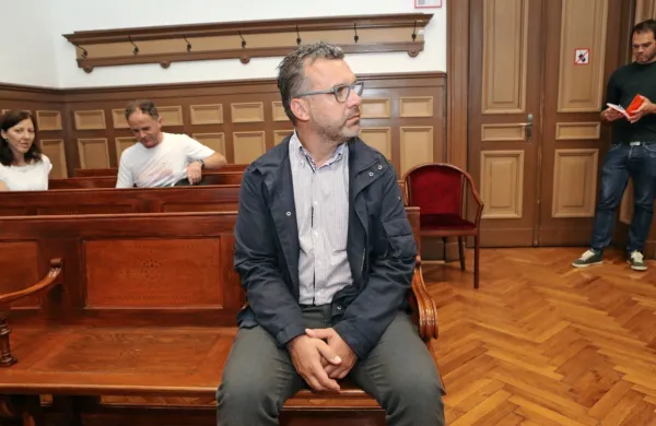 Včeraj se je za nedolžnega izrekel tudi ortoped Robert Cirman iz 
Ortopedske bolnišnice Valdoltra. 