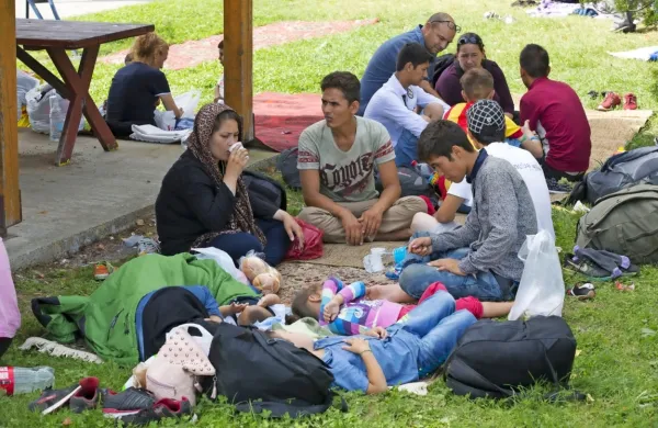  Slovenija je na podlagi različnih mehanizmov solidarnosti med 
državami doslej sprejela nekaj manj kot 300 beguncev. Fotografija 
je simbolična.