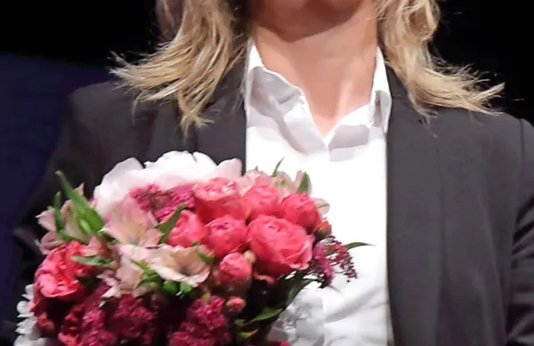  Helena Peršuh je   prejela tantadruja za igralski dosežek za igro v 
monodrami Človeški glas.