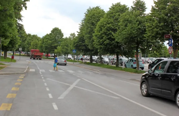 Na tem prehodu je pred tednom dni 83-letnik z avtom zbil 
79-letnika, ki je pet dni kasneje zaradi hudih poškodb umrl. 