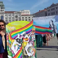 Množično in pisano na trža&scaron;ki paradi ponosa