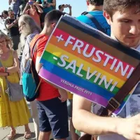 Množično in pisano na trža&scaron;ki paradi ponosa