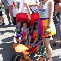 Množično in pisano na trža&scaron;ki paradi ponosa