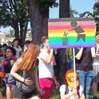 Množično in pisano na trža&scaron;ki paradi ponosa
