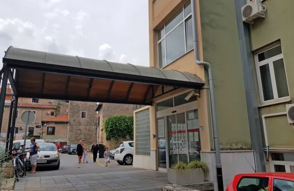Ko bodo oblikovali nov svet zavoda Zdravstveni  dom Koper, se bo 
ekipa lotila postopkov za objavo razpisa, s katerim bodo iskali 
direktorja.