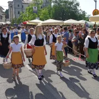 Če&scaron;nje in njihov praznik je vendarle obsijalo sonce